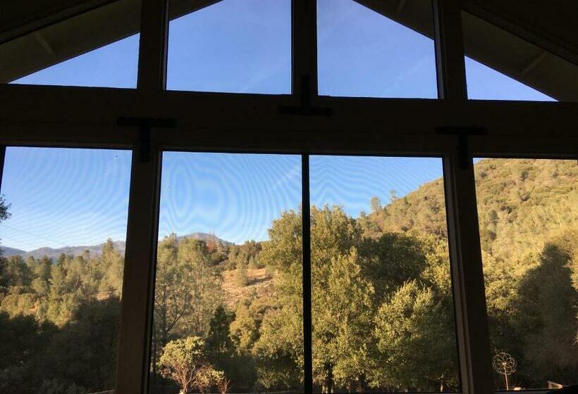 Foxtail Farm Bed & Breakfast