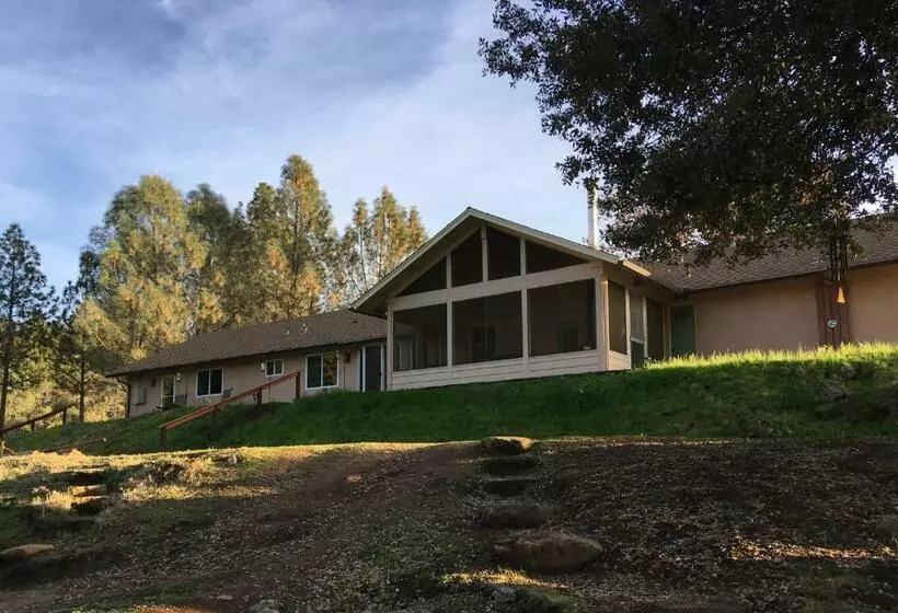 Foxtail Farm Bed & Breakfast