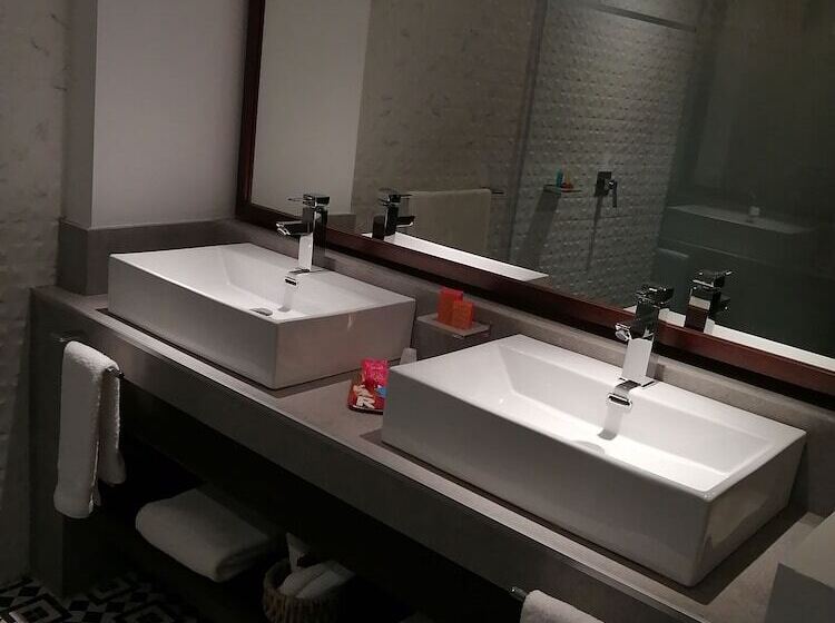 Отель Boutique Rayón 50