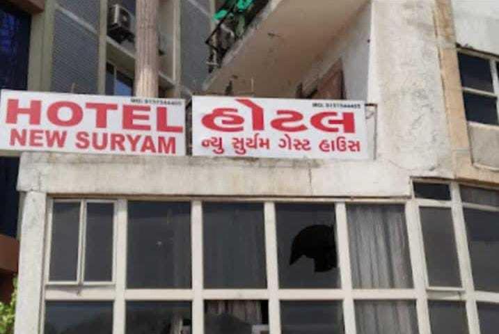 Hotell Oyo 46791 New Suryam