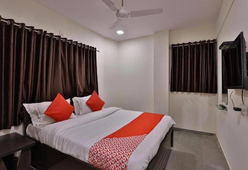 Hotell Oyo 46791 New Suryam
