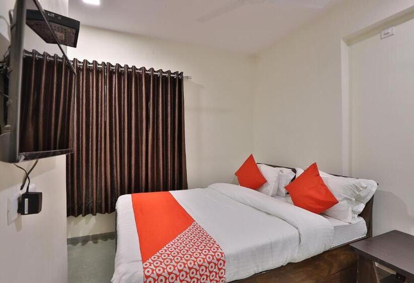 Hotell Oyo 46791 New Suryam