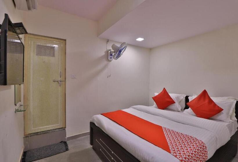 Hotell Oyo 46791 New Suryam