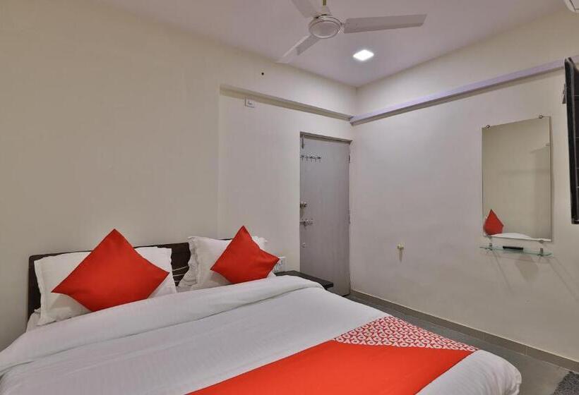 Hotell Oyo 46791 New Suryam