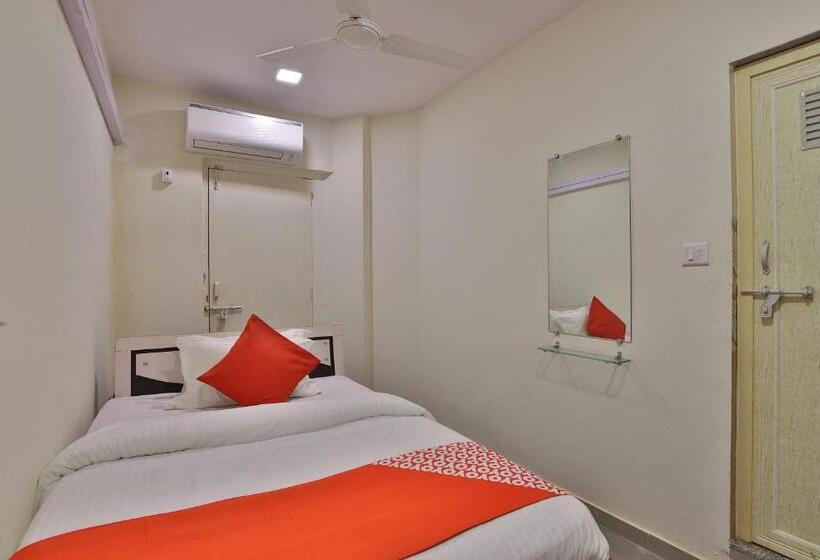 Hotell Oyo 46791 New Suryam