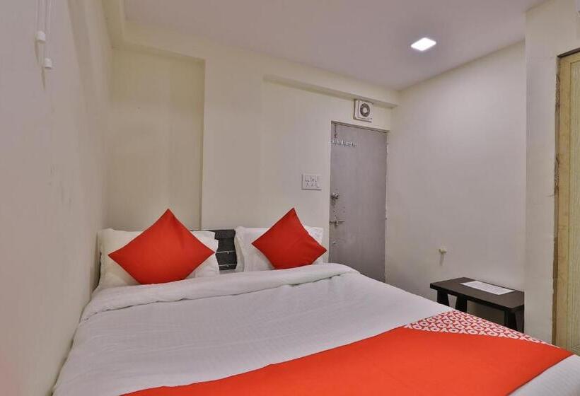 Hotell Oyo 46791 New Suryam