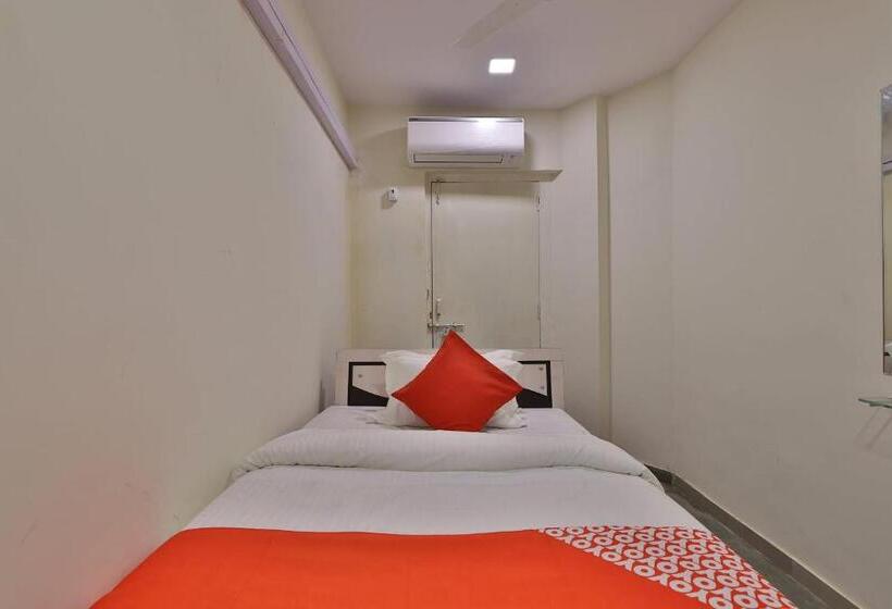 Hotell Oyo 46791 New Suryam