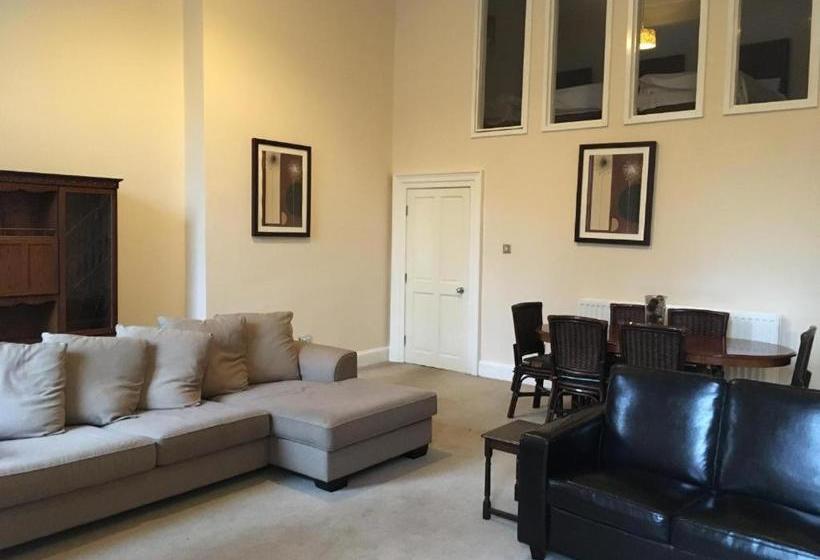 酒店 Oyo Ellison Hall