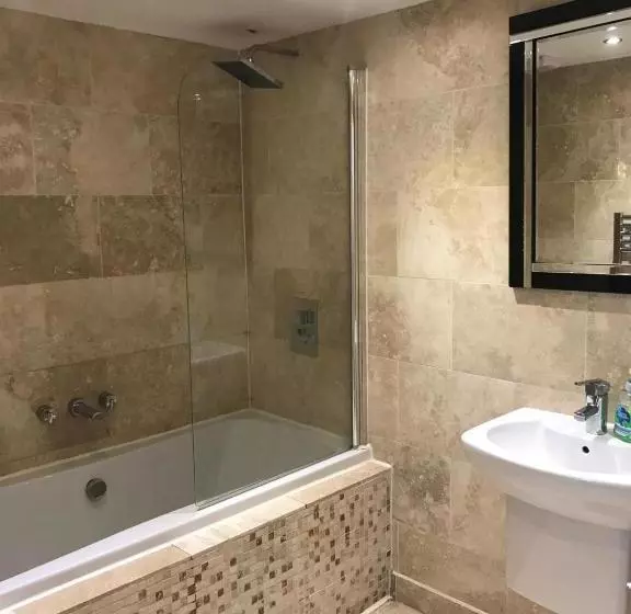 Hotelli Oyo Ellison Hall