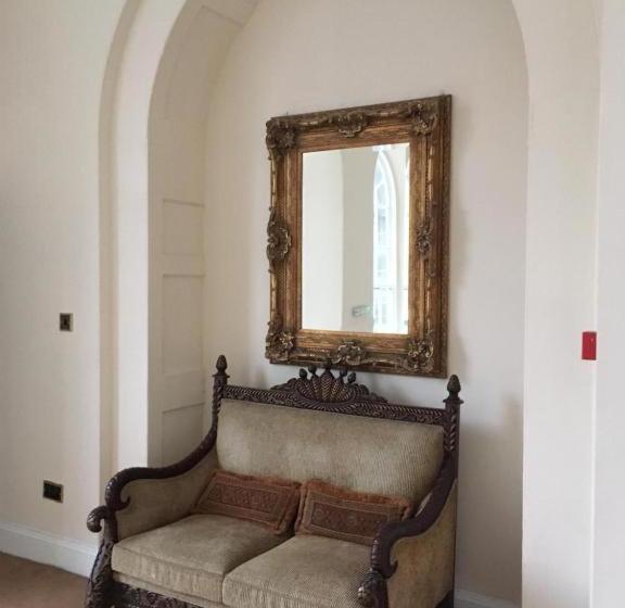 酒店 Oyo Ellison Hall