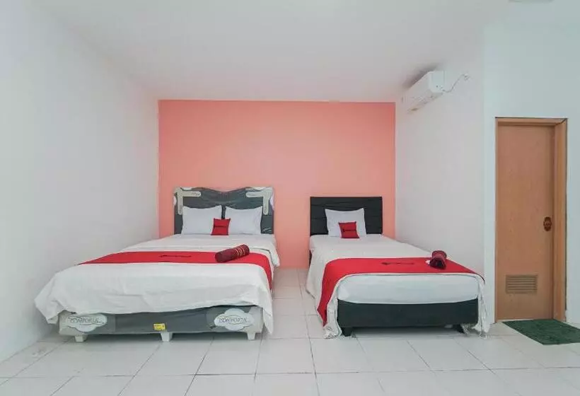 هتل Reddoorz Near Universitas Yarsi