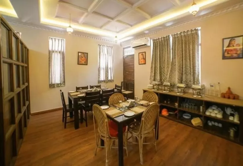 Aamiaismajoitus (B&B) R 41  A Boutique