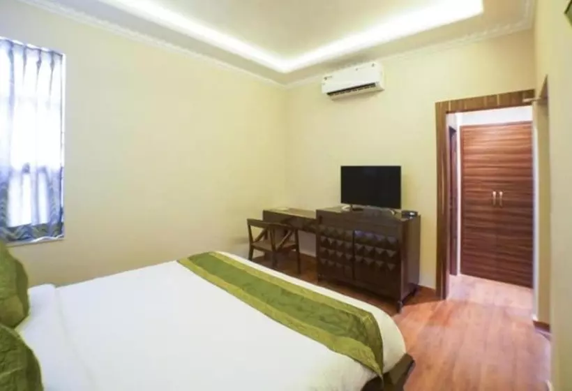 Aamiaismajoitus (B&B) R 41  A Boutique
