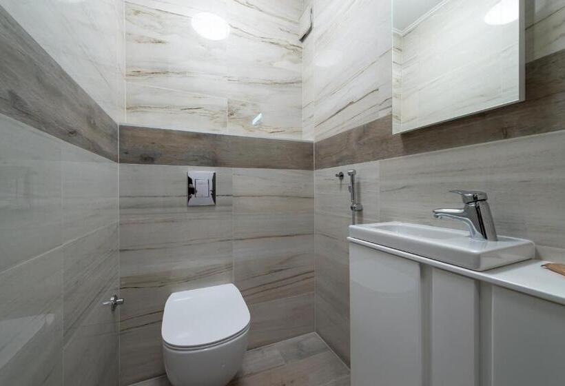 Grand Vitosha Apartments