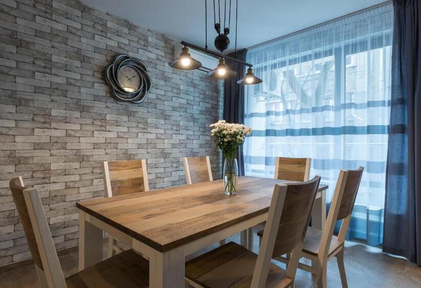 Grand Vitosha Apartments