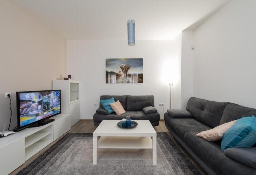 Grand Vitosha Apartments