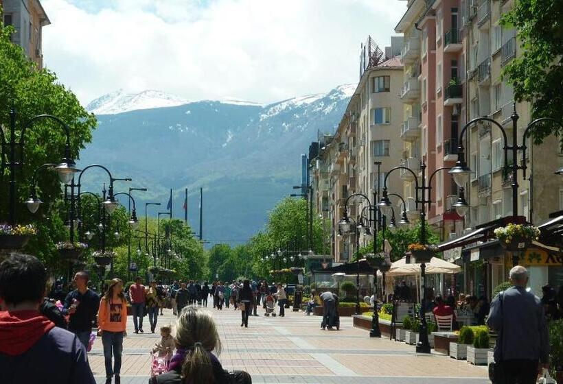 Grand Vitosha Apartments