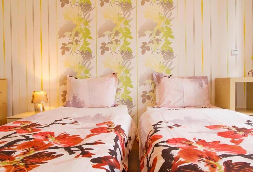 Grand Vitosha Apartments