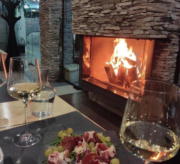 Local Stay Hotel, Bw Signature Collection