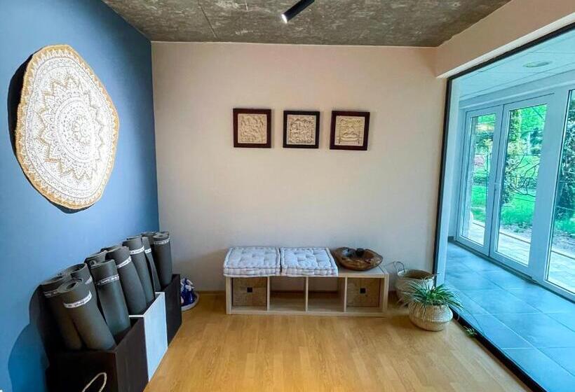 Local Stay Hotel, Bw Signature Collection