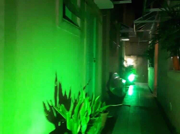 膳宿费 Pippo Suites Guarujá