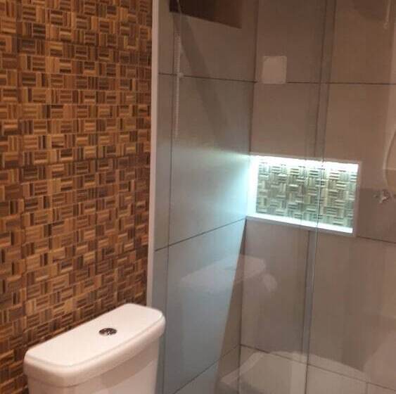 膳宿费 Pippo Suites Guarujá