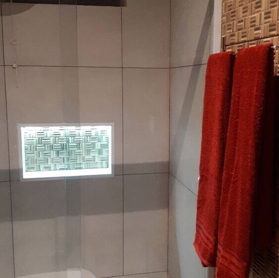 膳宿费 Pippo Suites Guarujá