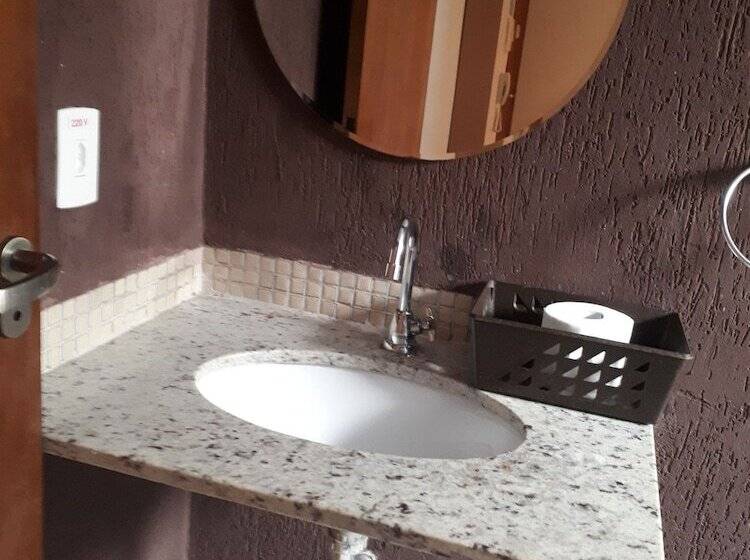 膳宿费 Pippo Suites Guarujá