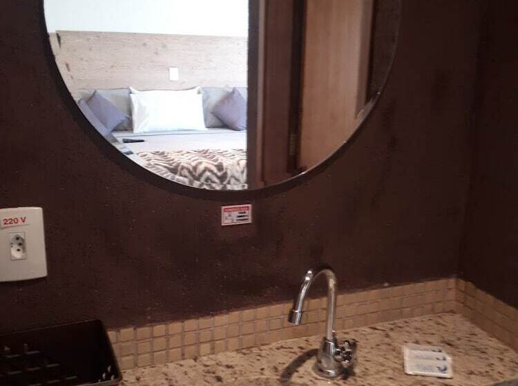 膳宿费 Pippo Suites Guarujá