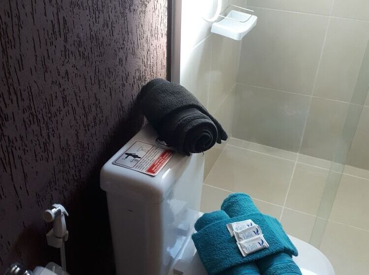 膳宿费 Pippo Suites Guarujá