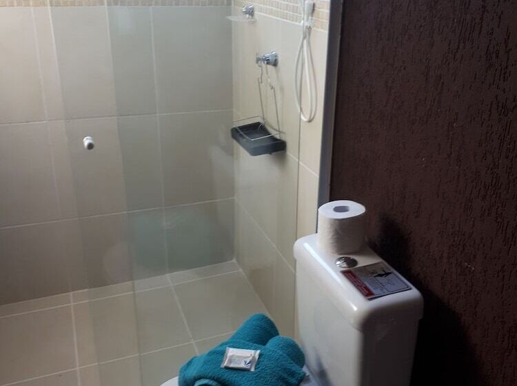 膳宿费 Pippo Suites Guarujá