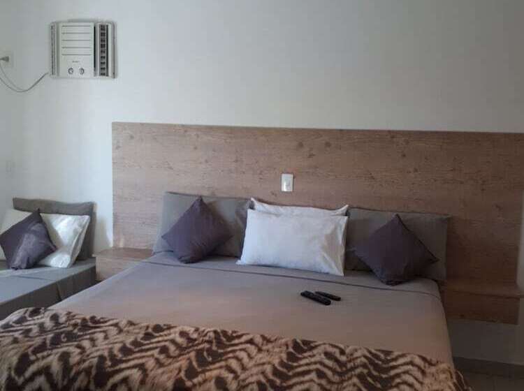 膳宿费 Pippo Suites Guarujá