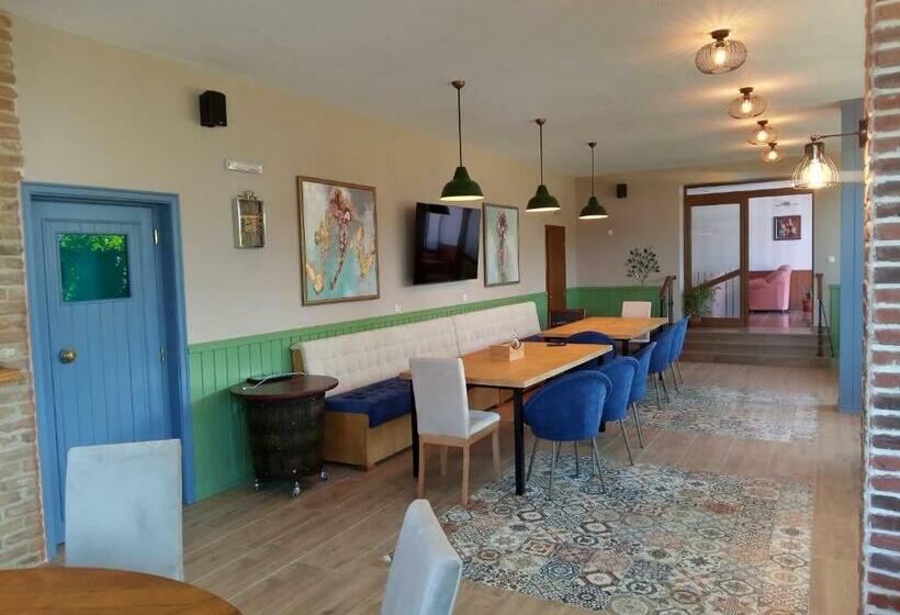 پانسیون St. George Guest House