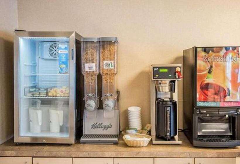 فندق Econo Lodge