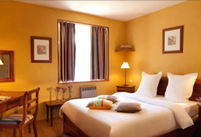 هتل Auberge Du Manet
