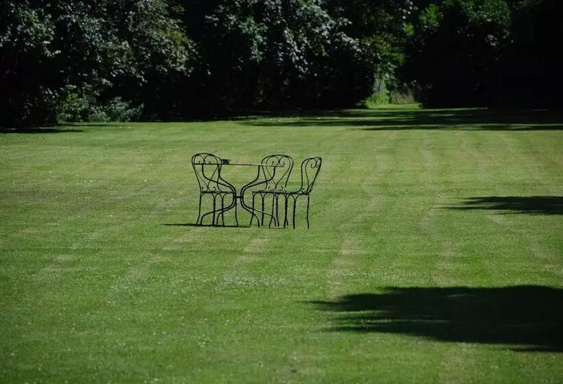 Отель Château De Saint Paterne