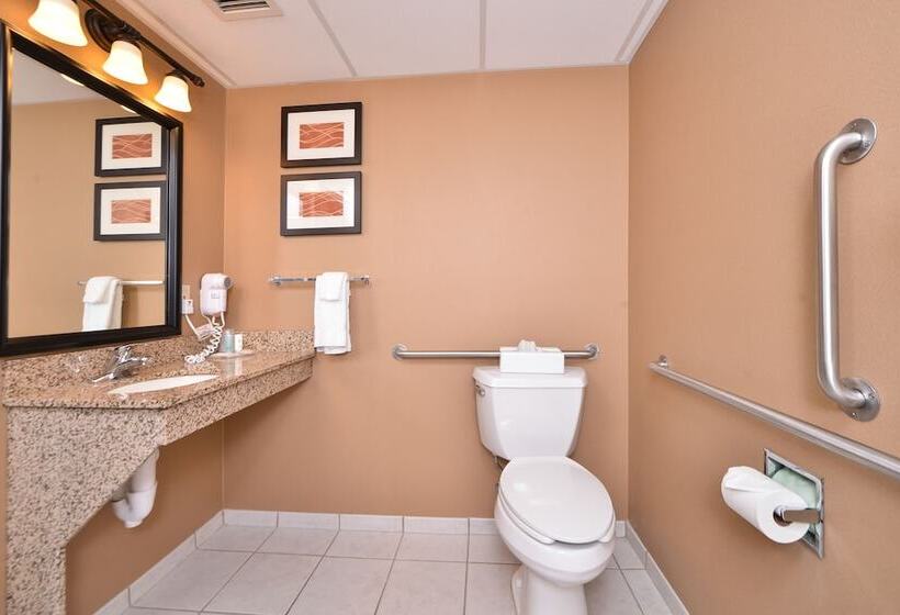 בית מלון כפרי Comfort Inn