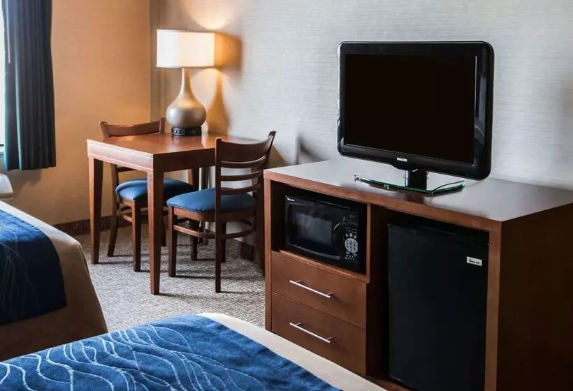 Отель Comfort Inn Crystal Lake   Algonquin