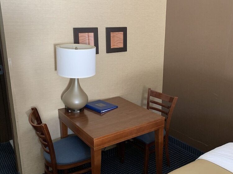 호텔 Comfort Inn Crystal Lake   Algonquin