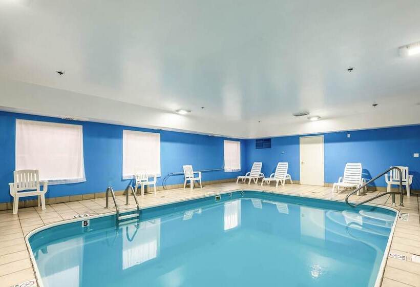 هتل Comfort Inn & Suites