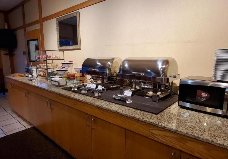 Hotel Country Inn & Suites By Radisson, Bend, Or