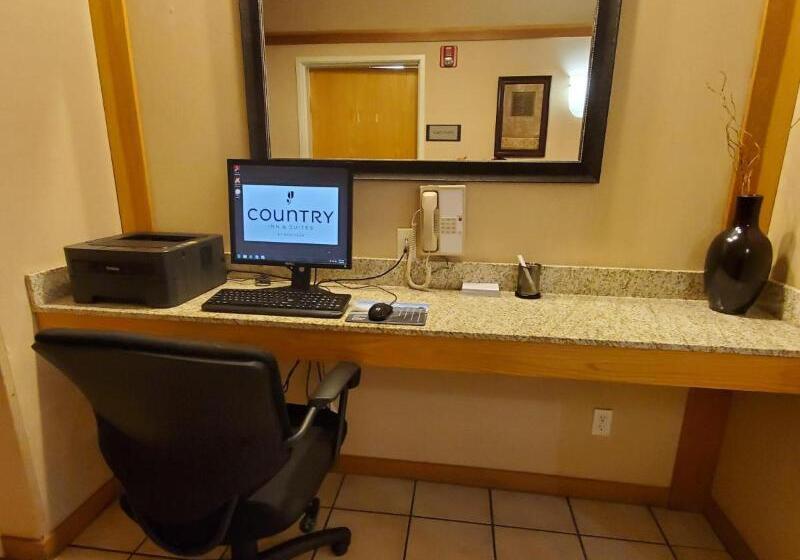 Hotel Country Inn & Suites By Radisson, Bend, Or