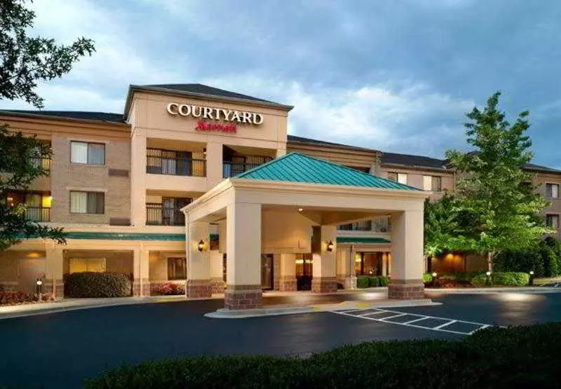 ホテル Courtyard By Marriott Atlanta Alpharetta