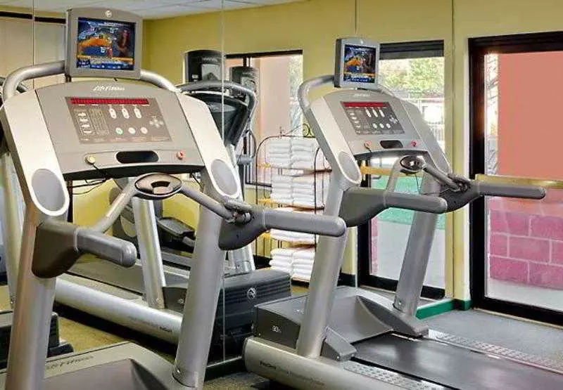 ホテル Courtyard By Marriott Atlanta Alpharetta