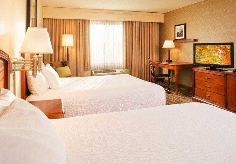 בית מלון כפרי Courtyard Boston Natick