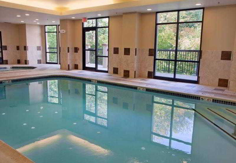 בית מלון כפרי Courtyard Boston Natick