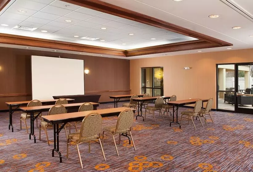 호텔 Courtyard Charlotte Gastonia