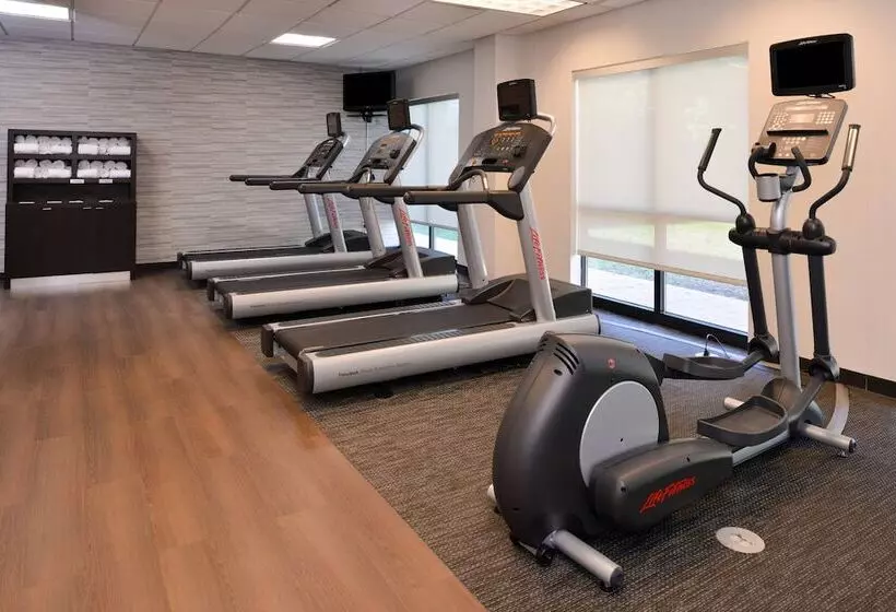 호텔 Courtyard Charlotte Gastonia