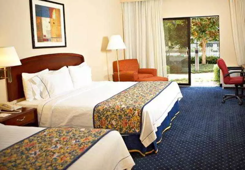 فندق Courtyard Dallas Addison Quorum Drive