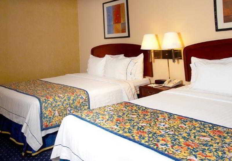 Hotel Courtyard Dallas Addison Quorum Drive